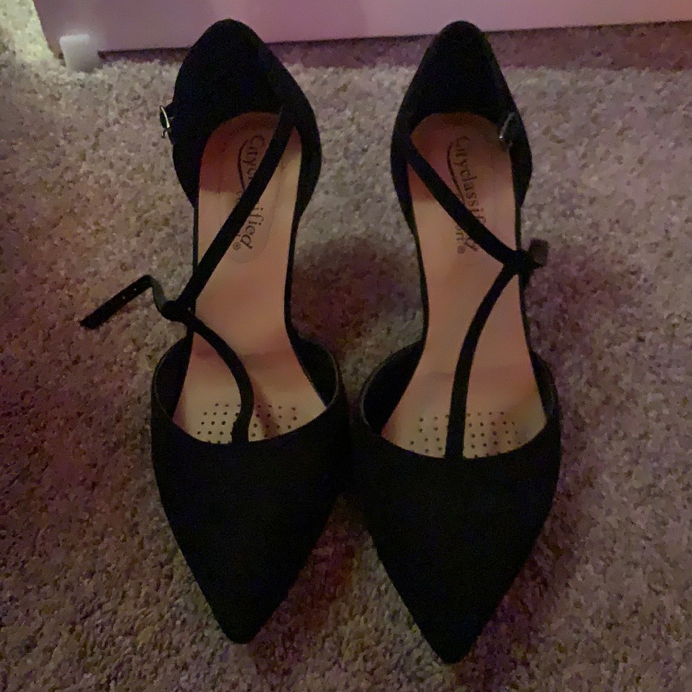 Classic black heels